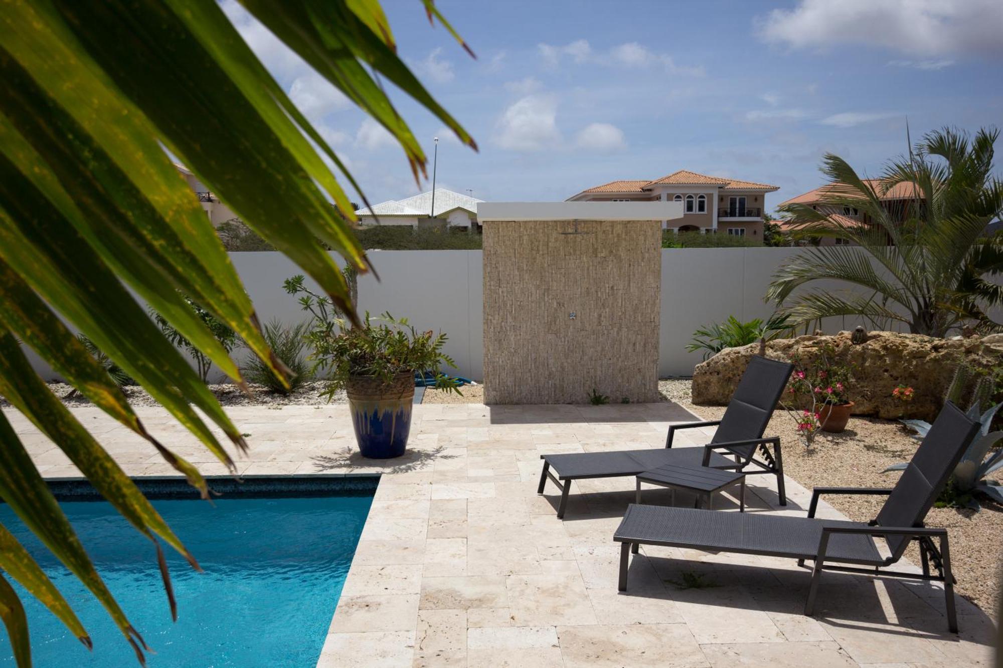 Goudhaen Luxury Private Apartments Jan Thiel Beach المظهر الخارجي الصورة