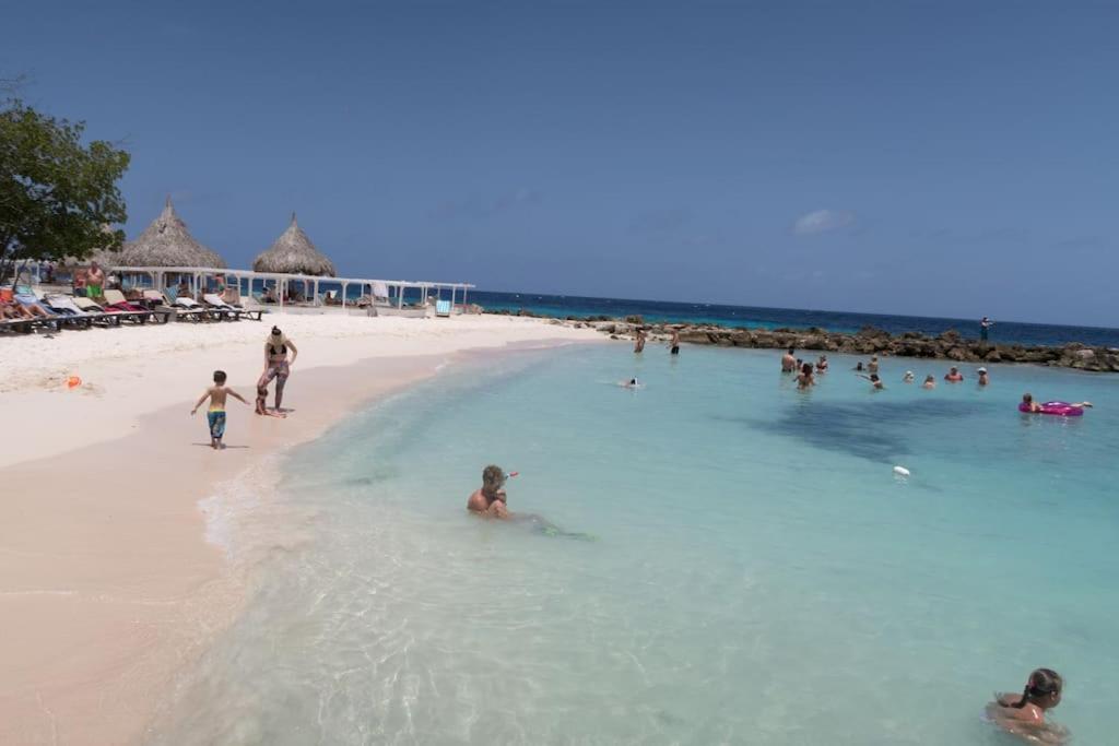 Goudhaen Luxury Private Apartments Jan Thiel Beach المظهر الخارجي الصورة