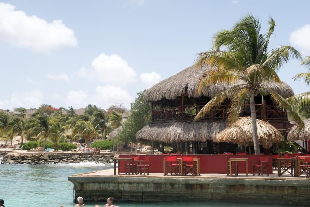 Goudhaen Luxury Private Apartments Jan Thiel Beach المظهر الخارجي الصورة