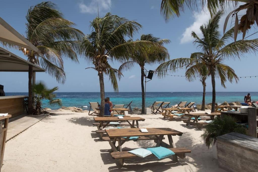 Goudhaen Luxury Private Apartments Jan Thiel Beach المظهر الخارجي الصورة