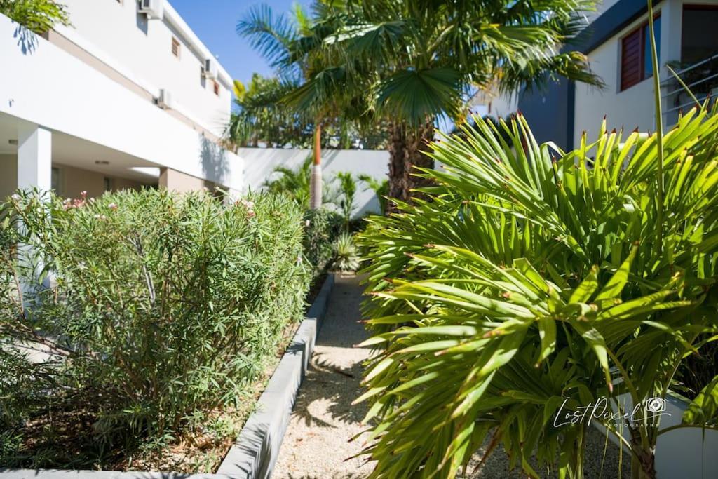 Goudhaen Luxury Private Apartments Jan Thiel Beach المظهر الخارجي الصورة
