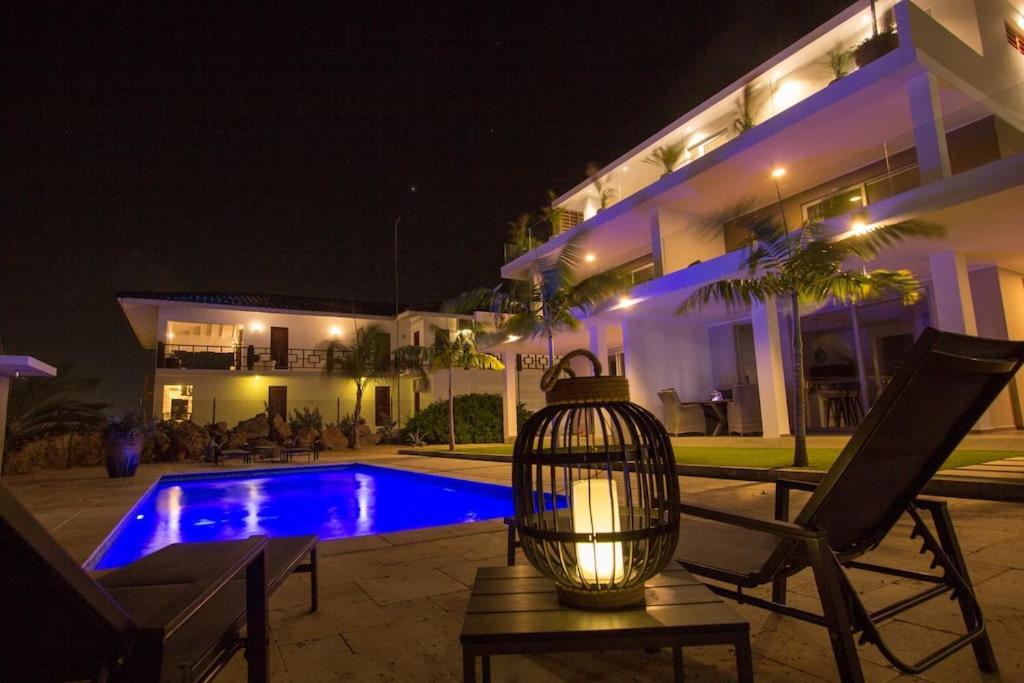 Goudhaen Luxury Private Apartments Jan Thiel Beach المظهر الخارجي الصورة