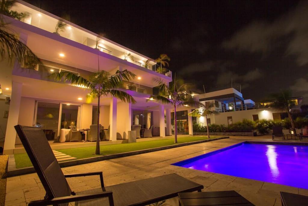 Goudhaen Luxury Private Apartments Jan Thiel Beach المظهر الخارجي الصورة