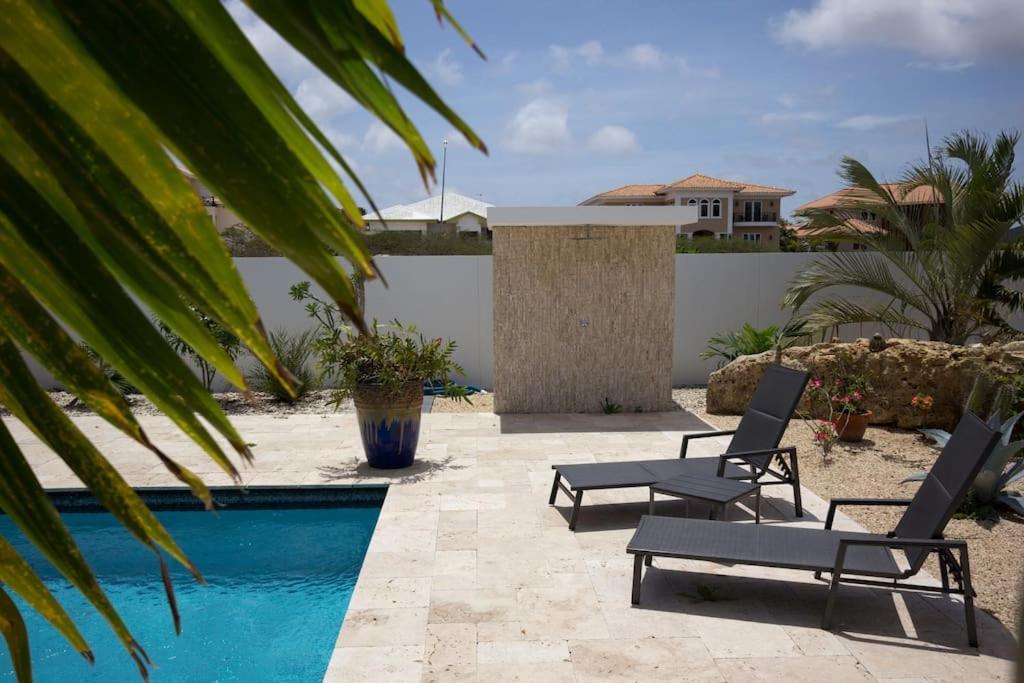 Goudhaen Luxury Private Apartments Jan Thiel Beach المظهر الخارجي الصورة