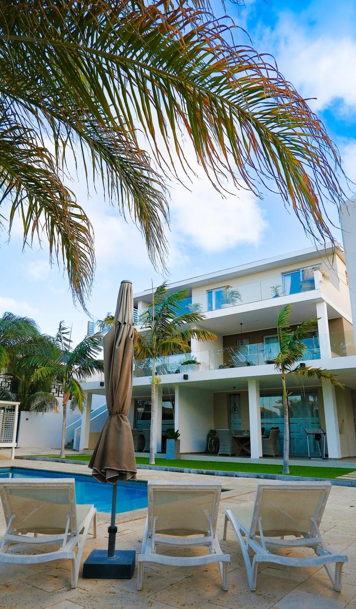 Goudhaen Luxury Private Apartments Jan Thiel Beach المظهر الخارجي الصورة
